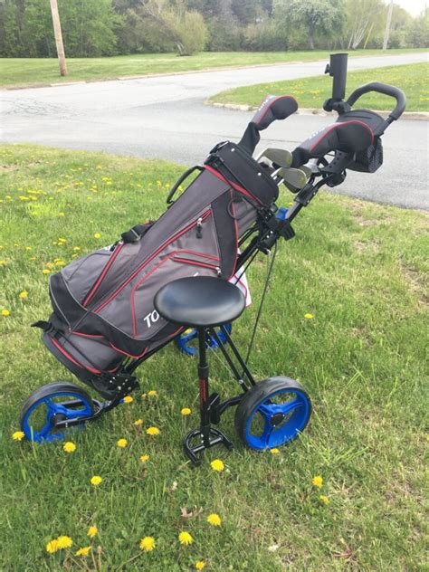 Golf push carts compared to pull carts.